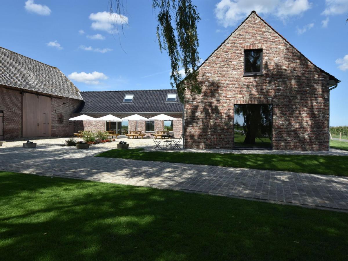 Spacious Holiday Home With Pond In Poperinge Roesbrugge-Haringe Luaran gambar